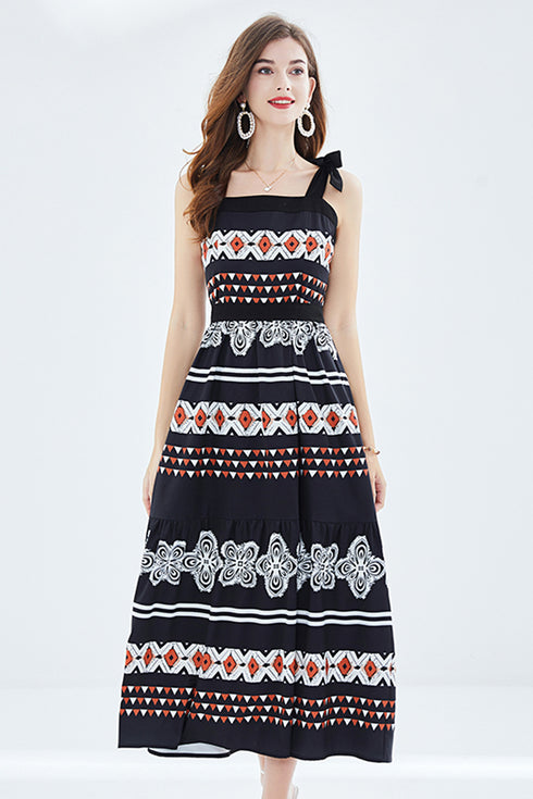 Captivating Runway Fashion Designer Spaghetti Strap, Ruffled Holiday, Cocktail, Party Classic Day & Evening Maxi Dress